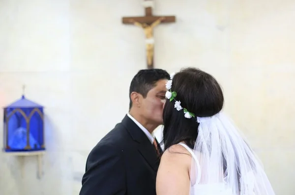 HUB realiza segundo casamento de paciente em menos de uma semana
