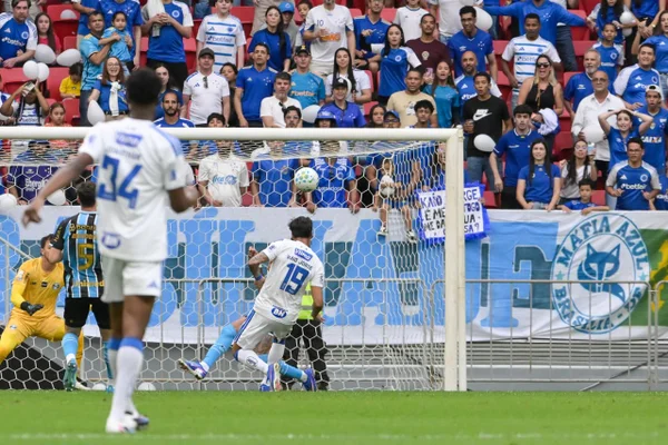 Foto colorida de Cruzeiro x Grêmio - Metrópoles