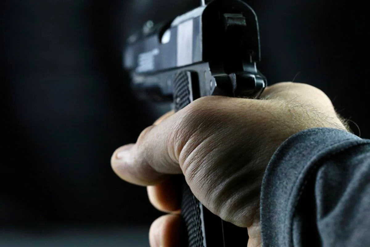 Agente Socioeducativa Ameaça PMs e é Presa Após Acidente de Trânsito