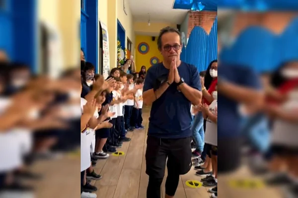 Alunos fizeram homenagem a professor