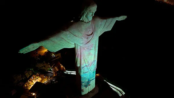 projeção dia mundial da água no cristo redentor