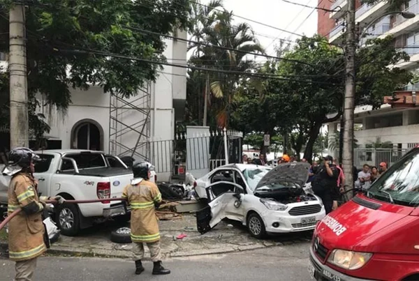Acidente no Rio mata dois turistas argentinos e deixa quatro feridos