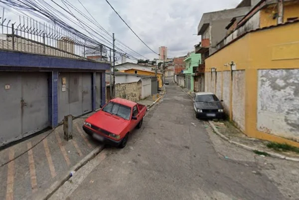 Imagem mostra rua em São Paulo - Metrópoles