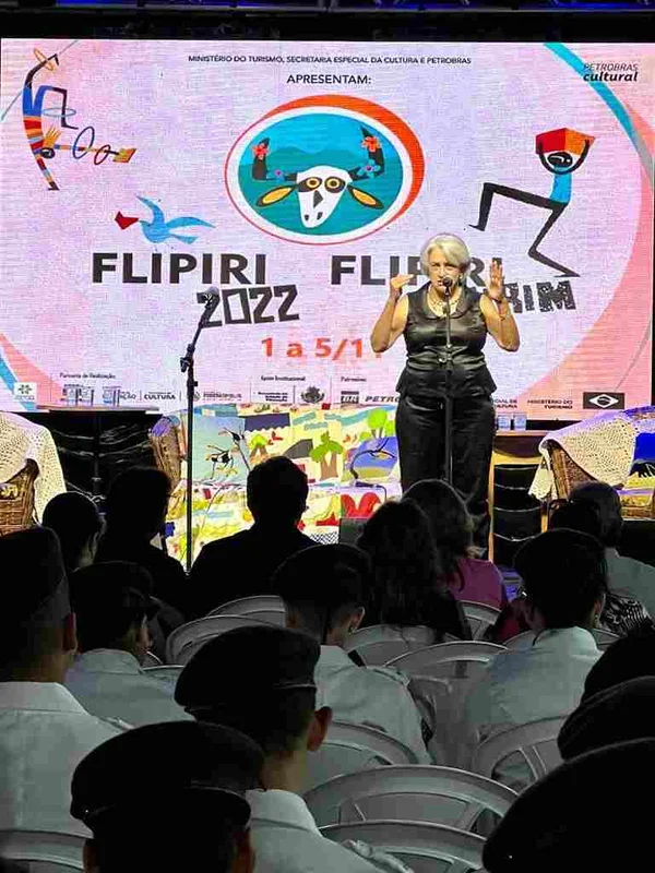 Evento cultural em Pirenópolis recebe escritores de todo o país