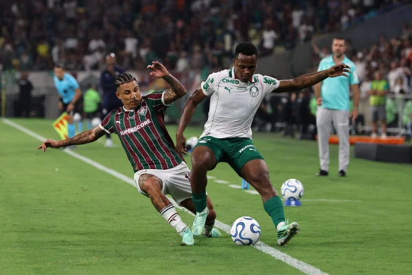 Foto colorida de Fluminense e Palmeiras - Metrópoles