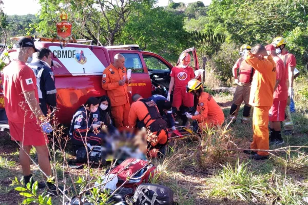 Homem de 39 anos morre após cair de cachoeira e bater cabeça em pedras