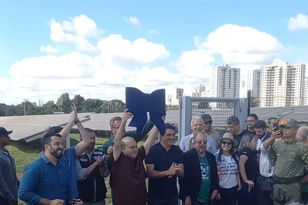 Inauguração - Metrópoles