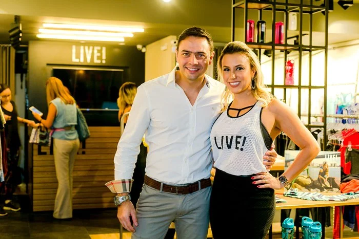 Debora Flores e marido Debora Flores e marido