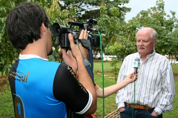 STJ adia julgamento de Timothy Mulholland, que pede reintegração à UnB