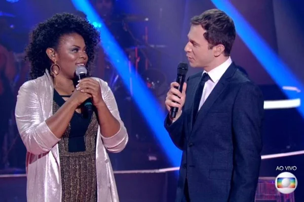 Cantora passa mal e vai para ambulatório antes do The Voice Brasil