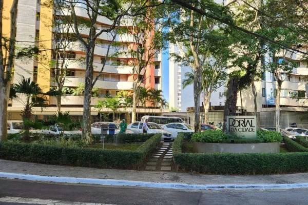 Prédio da Vila Andrade, em SP, de onde homem caiu - Metrópoles