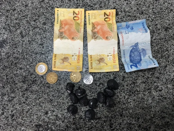 Detento liberado no saidão é preso com crack e diz que queria vender a droga na prisão