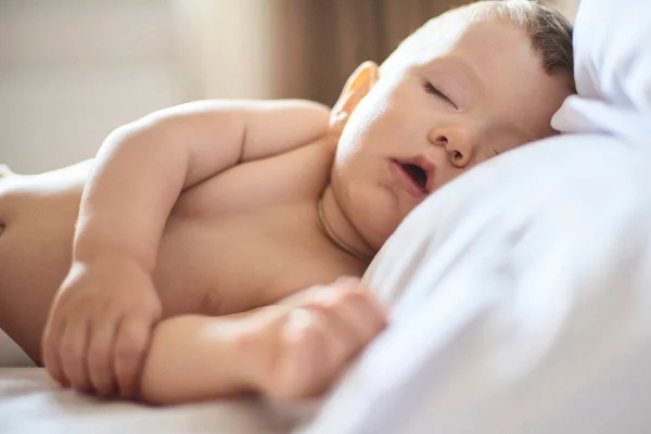 Dicas importantes para seu filho não sufocar no berço