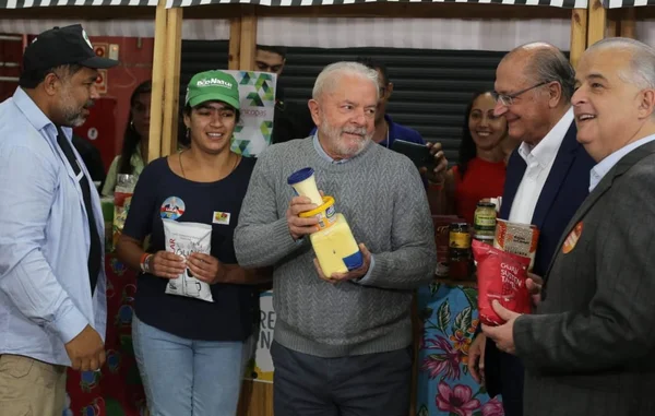 Evento conta com a presença de representantes do Fórum Nacional de Economia Solidária e de 900 cooperativas