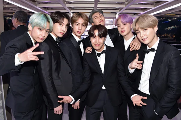 BTS anuncia férias e perfil individual de integrantes no Instagram