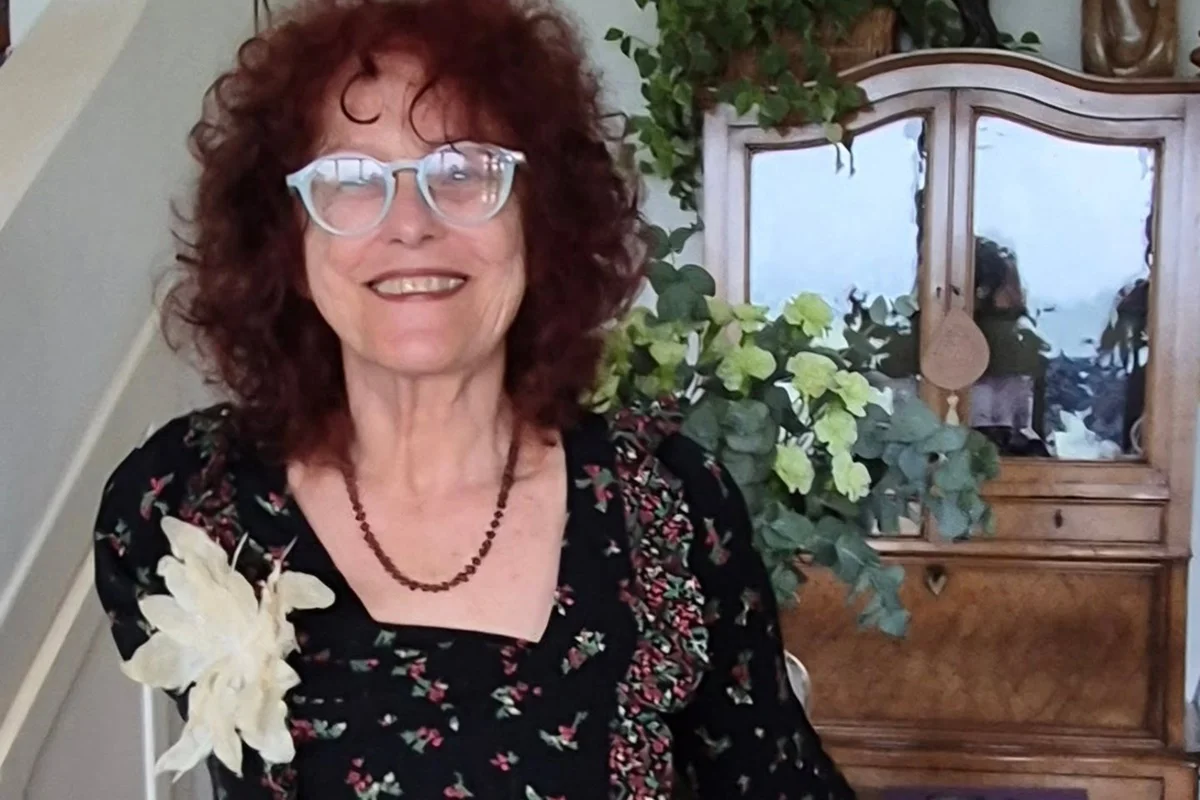 Roseana Murray fraaturou o ombro esquerdo em dois lugadores Roseana Murray fraaturou o ombro esquerdo em dois lugadores