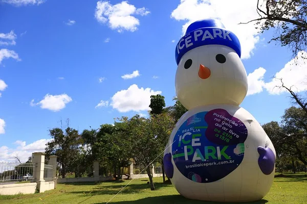 Pontão receberá pista de patinação no gelo durante inverno