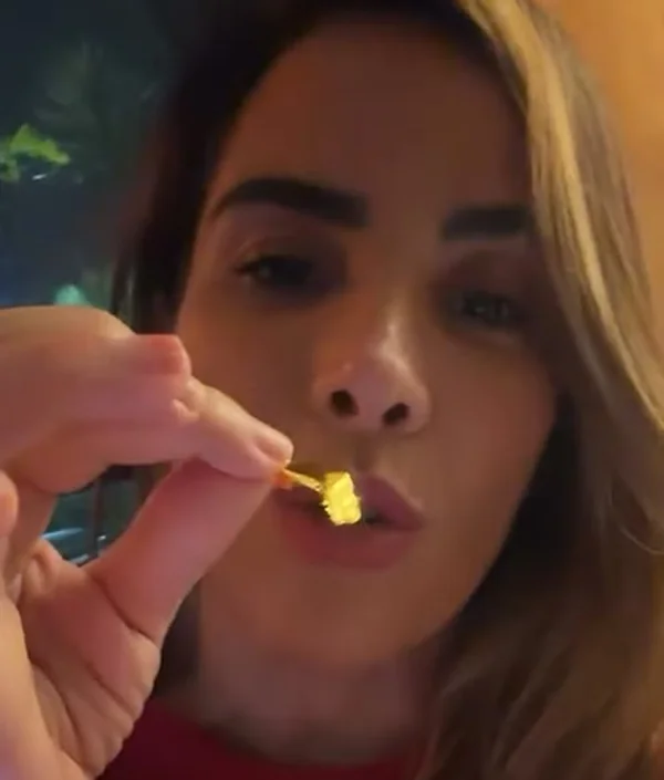 Wanessa Camargo mostra date com o namorado com direito a sobremesa de ouro - destaque galeria Wanessa Camargo mostra date com o namorado com direito a sobremesa de ouro - destaque galeria