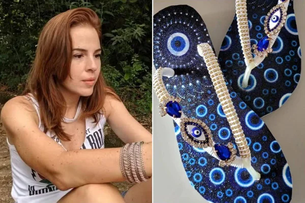 mulher ao ado de chinelo decorado