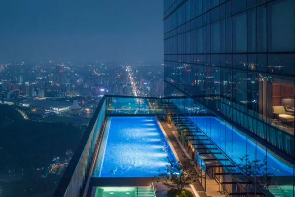 piscina do hotel Shangri-La Nanning