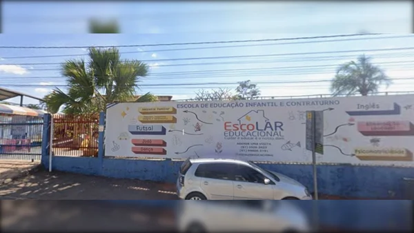 Fachada de uma escola