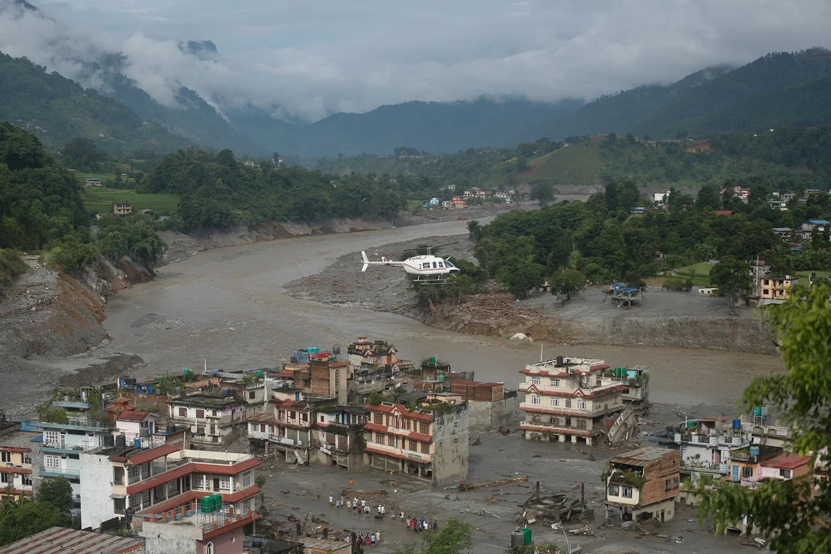 Nepal volta atrás e aceita ajuda internacional em resgates, diz mídia local Nepal volta atrás e aceita ajuda internacional em resgates, diz mídia local