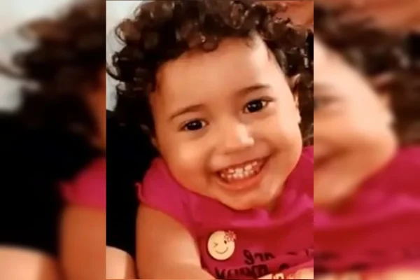 Corpo de menina de 2 anos foi achado perto de rio com ajuda de pegadas