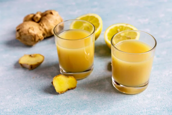 Shot matinal de limão pode prejudicar os dentes. Saiba como consumir