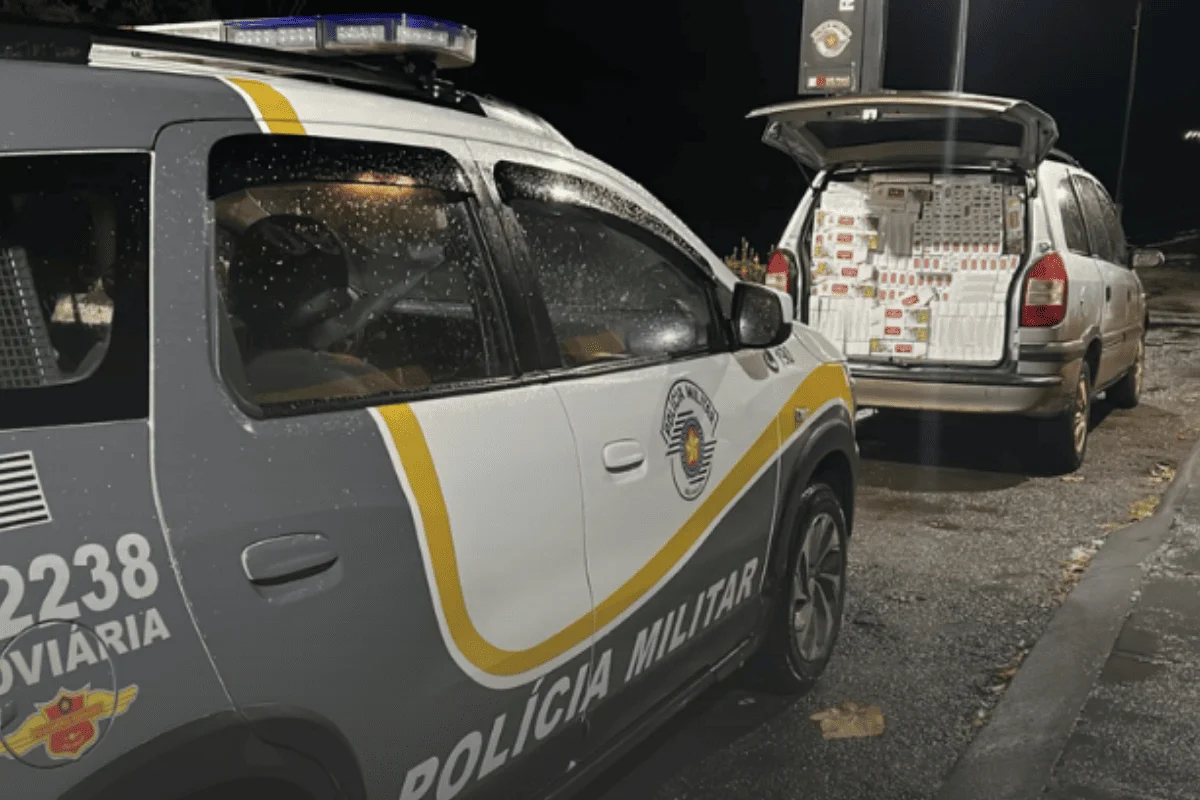 Dois são presos em rodovia por contrabandear 40 mil maços de cigarros