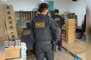 Policiais são suspeitos de usar os próprios cargos para facilitar a entrada de produtos ilícitos na unidade