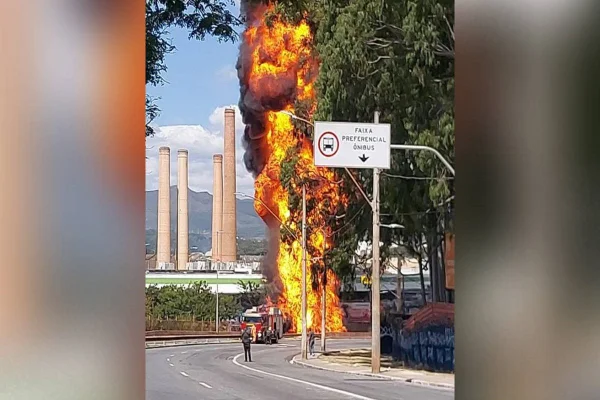 Caminhão-tanque explode