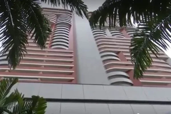Adolescente morre após cair de 9º andar de hotel
