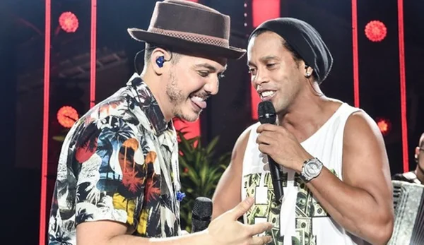Wesley Safadão lança música com Ronaldinho Gaúcho