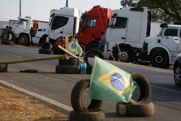 paralisação de caminhoneiros