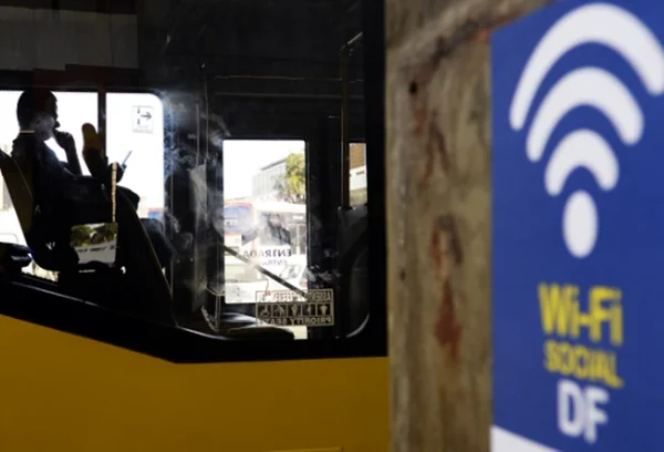 Internet de graça: Estação Central do Metrô-DF ganha ponto do Wi-Fi Social