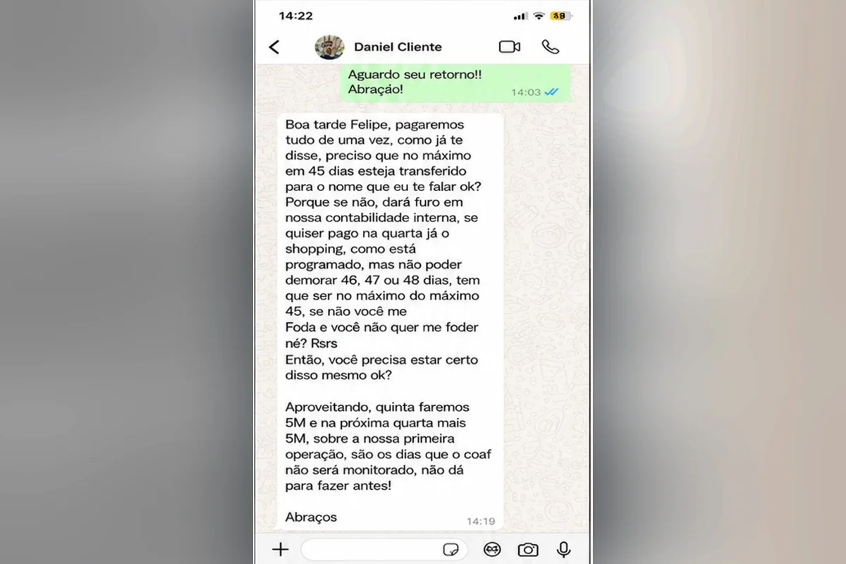 Mensagens trocadas entre o operador de Bernardo Bello e um dos empresários. O operador utilizava dois aparelhos celulares Mensagens trocadas entre o operador de Bernardo Bello e um dos empresários. O operador utilizava dois aparelhos celulares