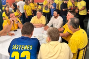Tarcísio, Nunes, Bolsonaro e bolsonaristas jantando em SP