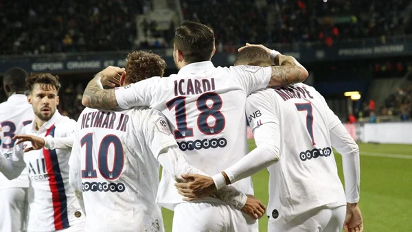 Com grande atuação de Neymar, PSG bate o Montpellier de virada