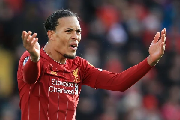 Liverpool x Flamengo: Van Dijk pode desfalcar ingleses na decisão