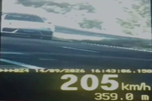 A mais de 200 km/h, Porsche é flagrada “voando baixo” em rodovia de GO