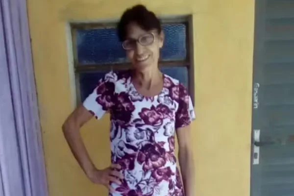 Após matar mulher estrangulada, marido liga para filha e confessa crime