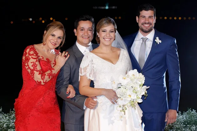 Clea Corrêa, os noivos e Eduardo Bessa Clea Corrêa, os noivos e Eduardo Bessa