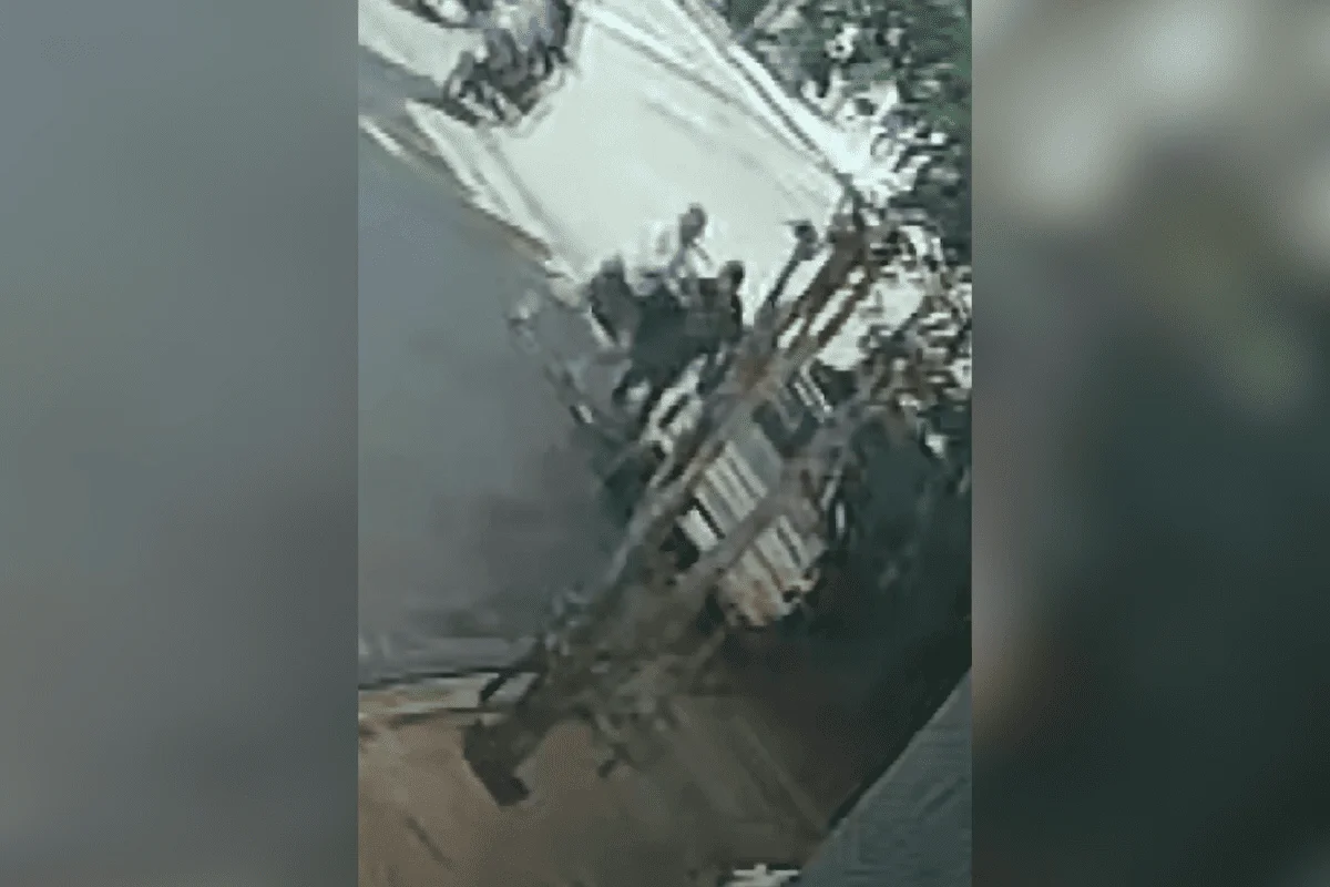 Homem é preso após atirar em adolescente que tentava furtar seu carro