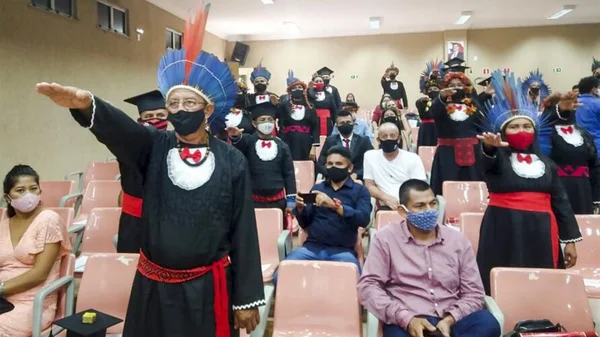 Indígenas se formam em licenciatura intercultural no Pará