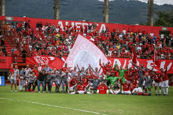 Foto colorida do América-RJ - Metrópoles