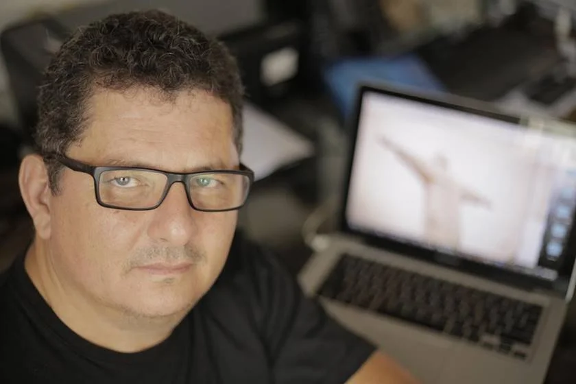 O diretor Robney Bruno Almeida: longa passou em Tiradentes e levou os prêmios de direção de arte, ator (Arthur Ávila) e atriz coadjuvante (Carla Ribas) no Cine-PE O diretor Robney Bruno Almeida: longa passou em Tiradentes e levou os prêmios de direção de arte, ator (Arthur Ávila) e atriz coadjuvante (Carla Ribas) no Cine-PE