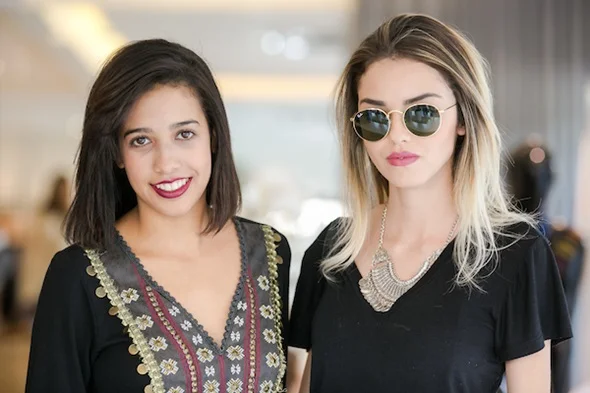 Amanda Alves e Isabela Moreira Amanda Alves e Isabela Moreira