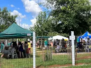 Segundo relatos, a cobrança irregular, para publicidade e venda dentro do terreno público, ocorre desde 2022 – antes mesma da inauguração do local, em 29 de abril deste ano Segundo relatos, a cobrança irregular, para publicidade e venda dentro do terreno público, ocorre desde 2022 – antes mesma da inauguração do local, em 29 de abril deste ano