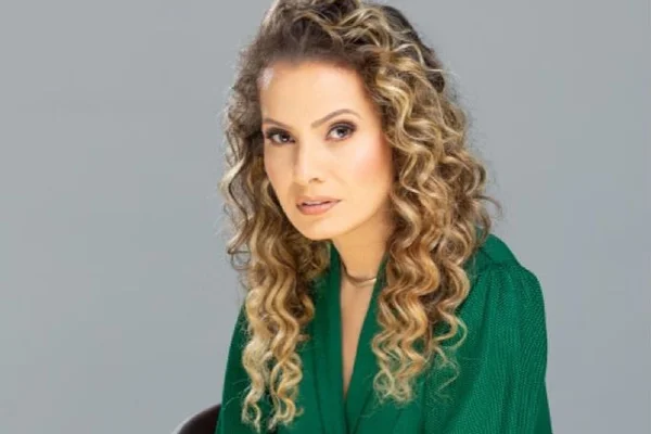 Apresentadora do Bom Dia RN, Anne Marjorie