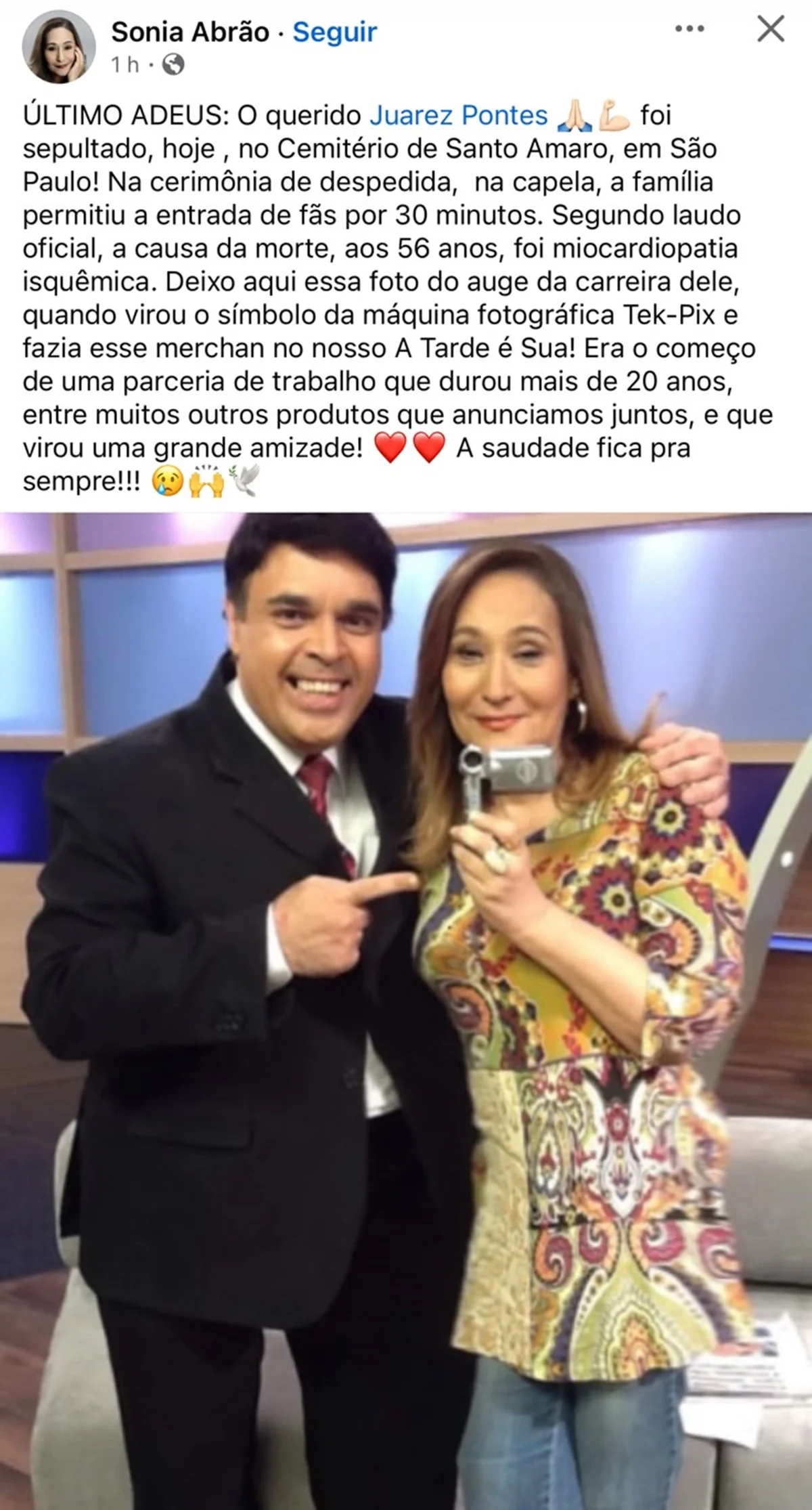 Sonia Abrão e Juarez Pontes posam nos bastidores da TV Sonia Abrão e Juarez Pontes posam nos bastidores da TV